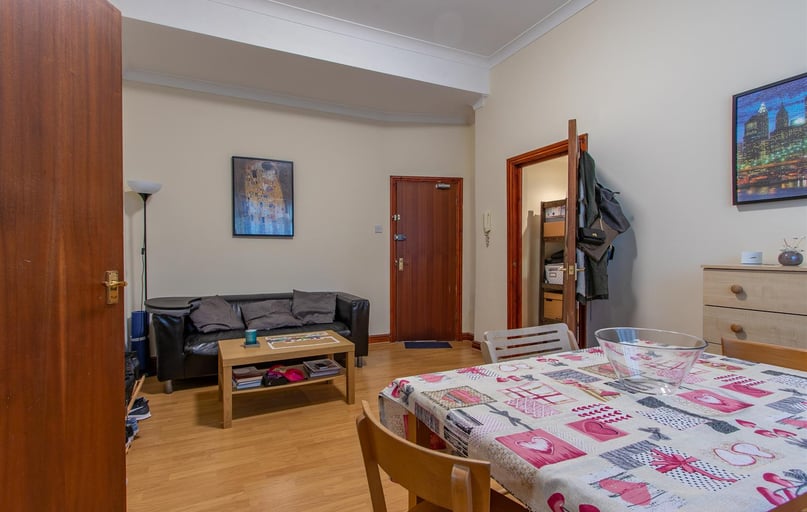 Richmond Crescent, Plasnewydd, Cardiff - Image 1